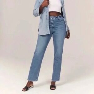 Abercrombie & Fitch 90s Straight Ultra High Rise Jeans Light Wash Size 27